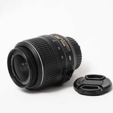 Об'єктив Nikon 18-55mm f/3.5-5.6G VR AF-S DX Zoom-Nikkor