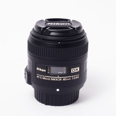 Об'єктив Nikon DX 40mm f/2.8G AF-S Micro-Nikkor