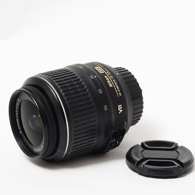 Об'єктив Nikon 18-55mm f/3.5-5.6G VR AF-S DX Zoom-Nikkor Об'єктив Nikon 18-55mm f/3.5-5.6G VR AF-S DX Zoom-Nikkor