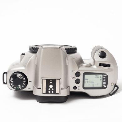 Дзеркальний плівковий фотоапарат Canon EOS Rebel XS-N