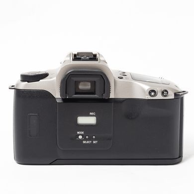 Дзеркальний плівковий фотоапарат Canon EOS Rebel XS-N