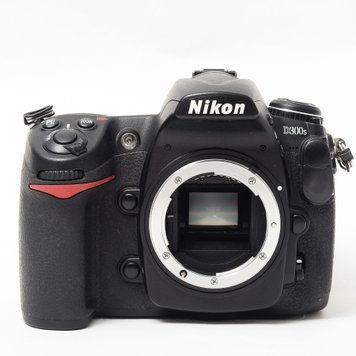 Дзеркальний фотоапарат Nikon D300s (пробіг 30025 кадрів)