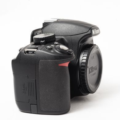 Дзеркальний фотоапарат Nikon D3100 (пробіг 70 кадрів)