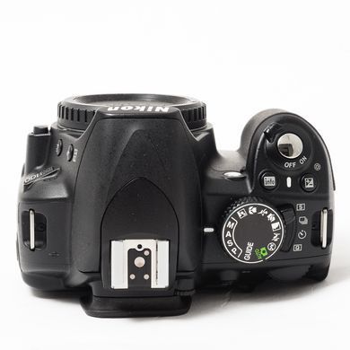 Дзеркальний фотоапарат Nikon D3100 (пробіг 70 кадрів)