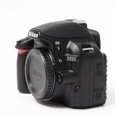 Дзеркальний фотоапарат Nikon D3100 (пробіг 70 кадрів)
