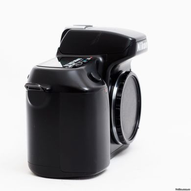Плівкова фотокамера Nikon N70