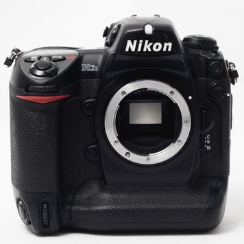 Дзеркальний фотоапарат Nikon D2xs (пробіг 38529 кадрів)