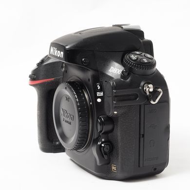 Дзеркальний фотоапарат Nikon D800 (пробіг 31050 кадрів)