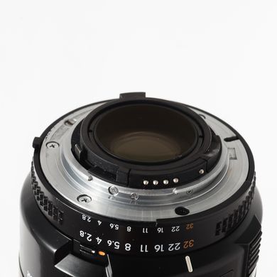 Об'єктив Nikon 60mm f/2.8 AF Micro-Nikkor Об'єктив Nikon 60mm f/2.8 AF Micro-Nikkor