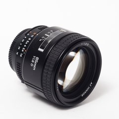 Об'єктив Nikon 85mm f/1.8D AF Nikkor
