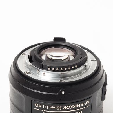 Об'єктив Nikon AF-S DX Nikkor 35mm f/1.8G