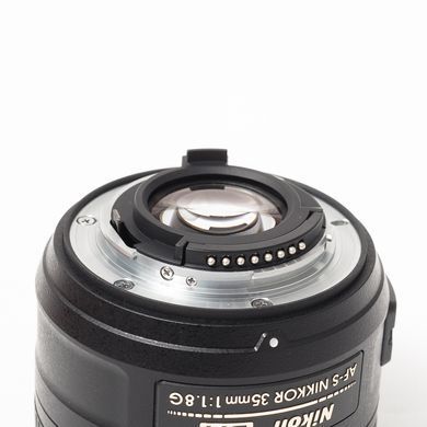 Об'єктив Nikon AF-S DX Nikkor 35mm f/1.8G