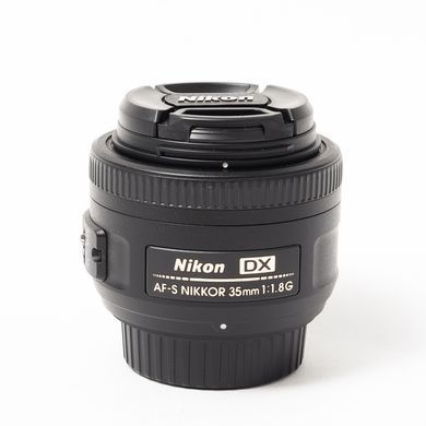 Об'єктив Nikon AF-S DX Nikkor 35mm f/1.8G