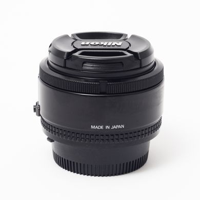Об'єктив Nikon AF Nikkor 28mm f/2.8