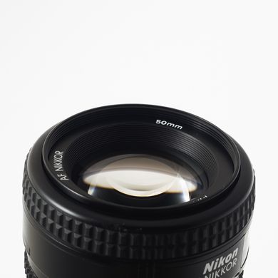 Об'єктив Nikon 50mm f/1.4D AF Nikkor