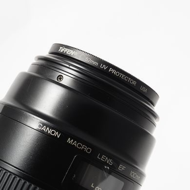 Об'єктив Canon Macro Lens EF 100mm f/2.8