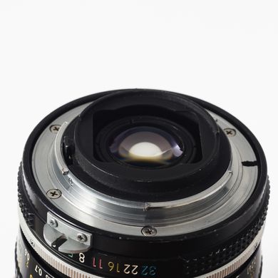 Об'єктив Nikon 55mm f/3.5 nonAi Micro-Nikkor