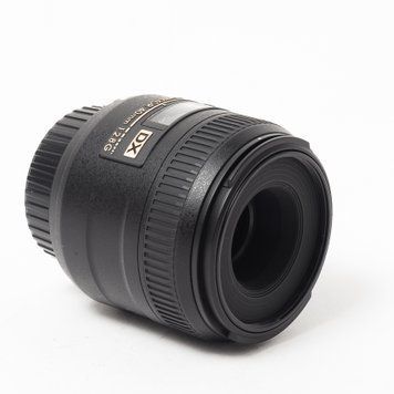 Об'єктив Nikon DX 40mm f/2.8G AF-S Micro-Nikkor