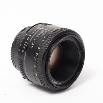 Об'єктив Nikon 50mm f/1.8D AF Nikkor
