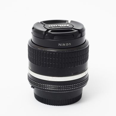 Об'єктив Nikon 35mm f/2 Nikkor Ai-s