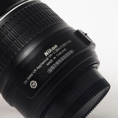 Об'єктив Nikon 18-55mm f/3.5-5.6G VR AF-S DX Zoom-Nikkor