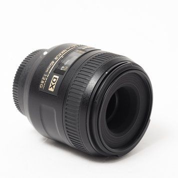Об'єктив Nikon DX 40mm f/2.8G AF-S Micro-Nikkor