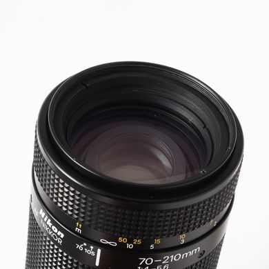 Об'єктив Nikon 70-210mm f/4-5.6 AF Nikkor