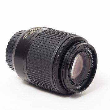 Об'єктив Nikon 55-200mm f/4-5.6G ED AF-S DX Zoom-Nikkor