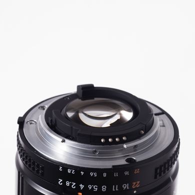 Об'єктив Nikon 35mm f/2D AF Nikkor
