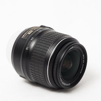 Об'єктив Nikon 18-55mm f/3.5-5.6G-II ED AF-S DX Zoom-Nikkor