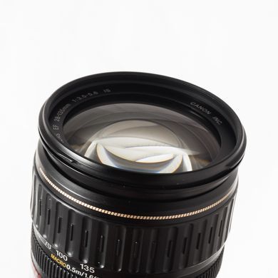 Об'єктив Canon Zoom Lens EF 28-135mm f/3.5-5.6 IS USM