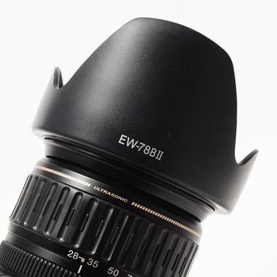 Об'єктив Canon Zoom Lens EF 28-135mm f/3.5-5.6 IS USM